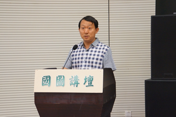 2014年6月14日下午2点，由文化部主办，文化部非物质文化遗产司和中国非物质文化遗产保护中心、国家图书馆联合承办的&ldquo;中国非物质文化遗产保护讲座月&rdquo;第一讲开讲。图为文化部非物质文化遗产司副司长王福州。 文化部政府门户网站记者张林林 摄。