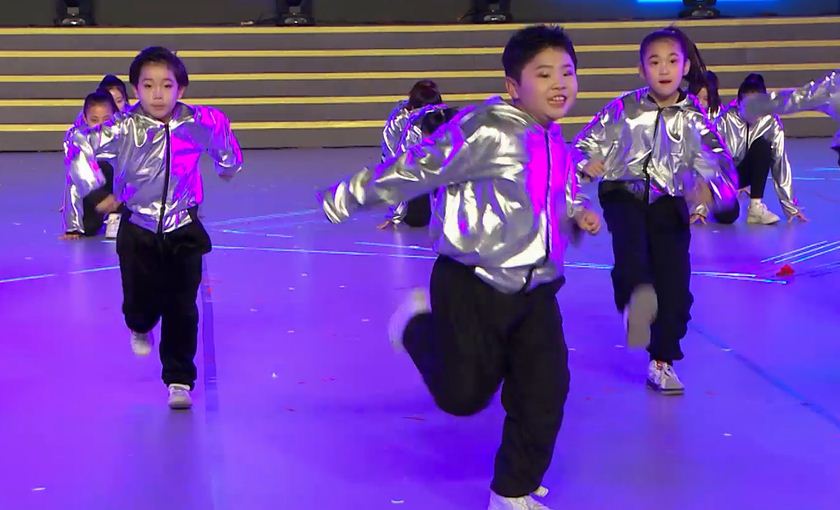 《律动少年》《跟我一起抖抖抖》《冰雪之梦》.jpg