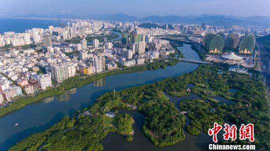 三亚突出旅游特质打造中国全域旅游示范城市。图片来源：中新网。