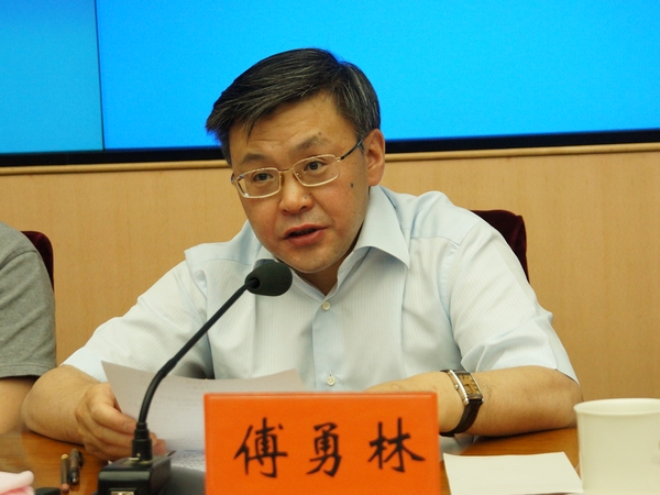  2013年5月20日下午2时30分，文化部举行新闻发布会介绍第四节中国成都国际非物质文化遗产节有关情况。图为成都市副市长傅勇林。文化部政府门户网站记者杨倩 摄。