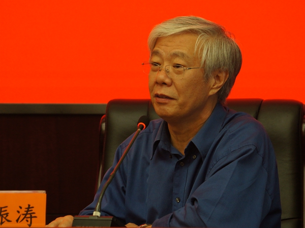   2017年9月6日下午2:30，文化部召开新闻发布会介绍《中国工尺谱集成》编撰情况。图为中国艺术研究院音乐研究所原所长、研究员、《中国工尺谱集成》总主编张振涛。文化部政府门户网站记者杨倩 摄。