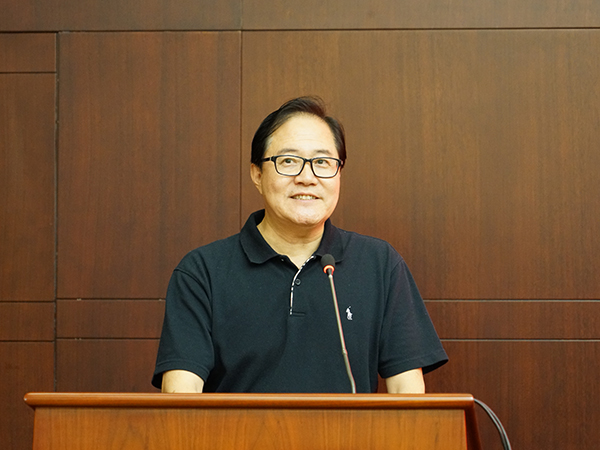 2018年8月28日下午14:30时，文化和旅游部召开新闻发布会介绍2018年国家艺术院团演出季相关情况。图为中央芭蕾舞团副团长王全兴。文化和旅游部政府门户网站记者马思伟 摄。
