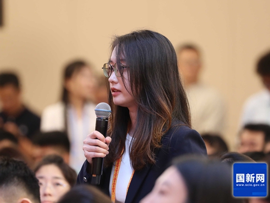 中国人民抗日战争暨世界反法西斯战争胜利80周年纪念活动新闻中心定于2025年8月28日（星期四）上午10时，在梅地亚新闻中心二层新闻发布厅举办中国人民抗日战争暨世界反法西斯战争胜利80周年纪念活动第一场记者招待会，介绍中国人民抗日战争暨世界反法西斯战争胜利80周年纪念活动有关筹备进展，并回答记者提问。图为新华社记者提问。刘健 摄