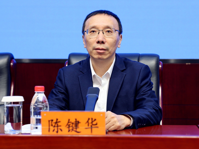   2026年04月23日（星期四）下午3时，文化和旅游部召开2026年“5·19中国旅游日”新闻发布会， 介绍2026年“5·19中国旅游日”活动相关情况，并答记者问。图为广东省广州市人民政府副秘书长陈键华。文化和旅游部信息中心 周祎 摄