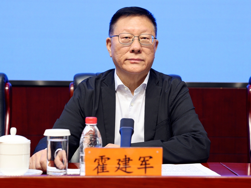 2026年04月23日（星期四）下午3时，文化和旅游部召开2026年“5·19中国旅游日”新闻发布会， 介绍2026年“5·19中国旅游日”活动相关情况，并答记者问。图为中国旅游景区协会理事长霍建军。文化和旅游部信息中心 周祎 摄