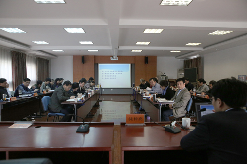 中央党校的教授为中国儿艺培训班学员们授课