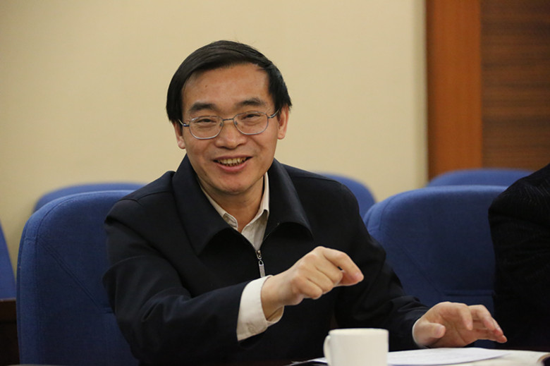 雷喜宁书记主持党群工作会议并发表讲话